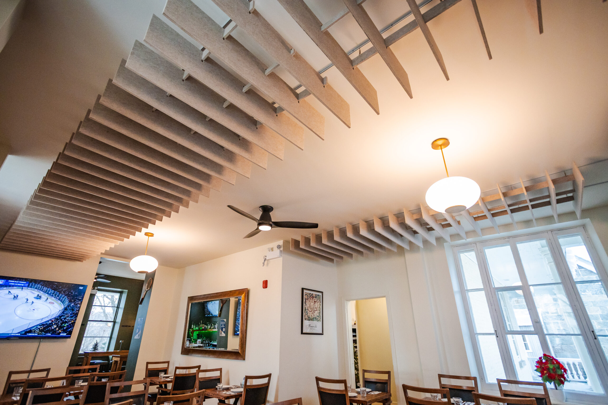 Restaurant soundproof